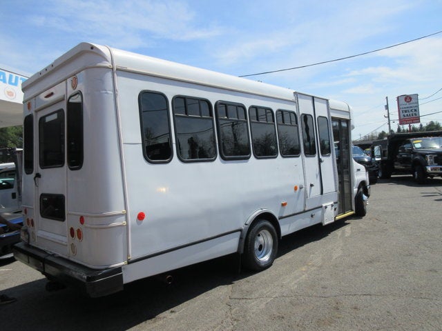 Used 2017 Ford E-450 - photo 6
