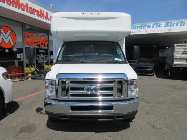 Used 2017 Ford E-450 - photo 23