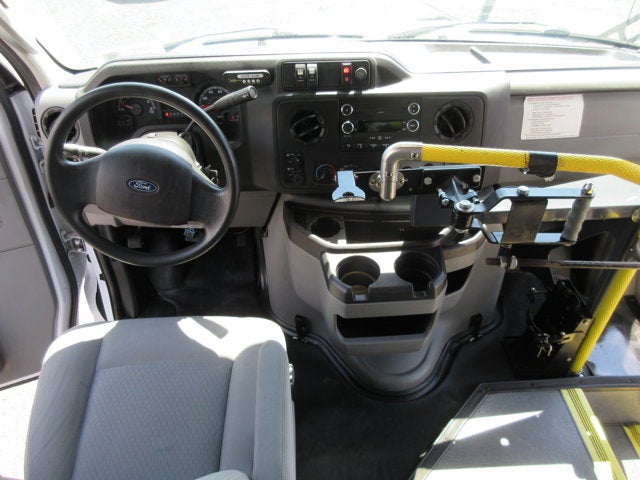 Used 2017 Ford E-450 - photo 31