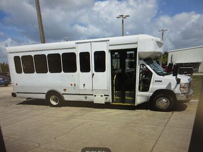 Used 2017 Ford E-450 - photo 1