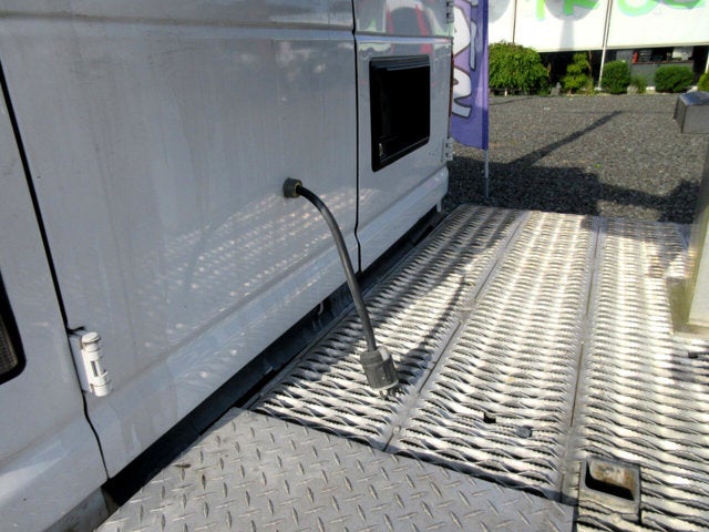 Used 2011 Ford E-350 - photo 12
