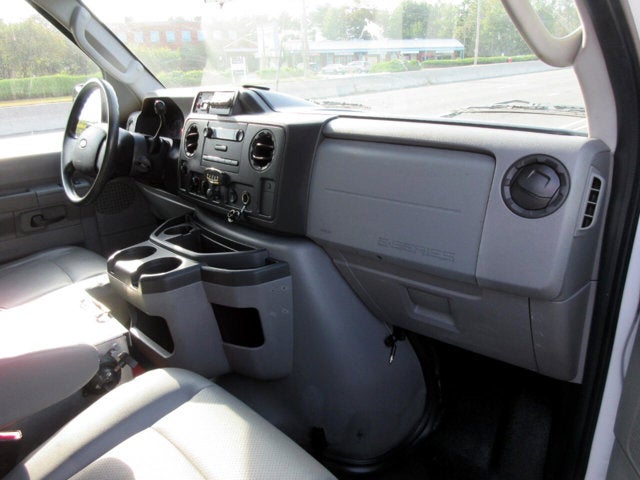 Used 2011 Ford E-350 - photo 17