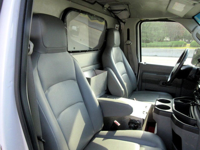 Used 2011 Ford E-350 - photo 18