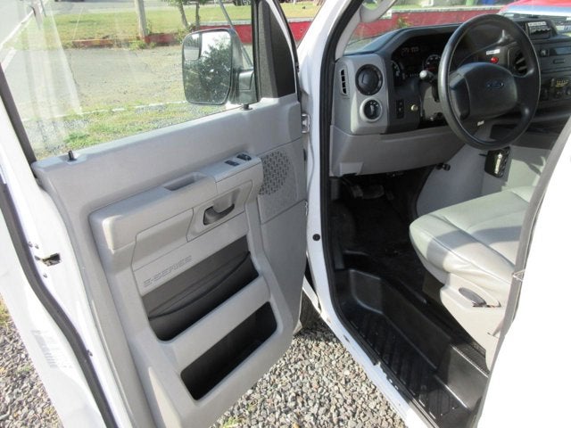 Used 2011 Ford E-350 - photo 23