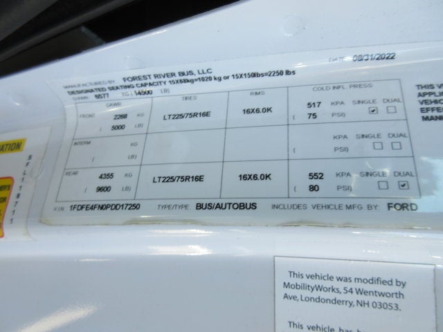 Used 2023 Ford E-450 - photo 34