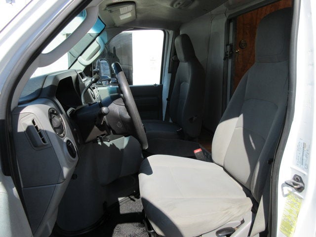 Used 2010 Ford E-450 - photo 12