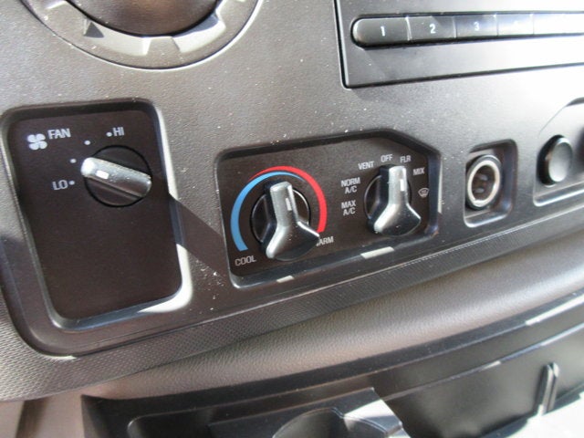 Used 2010 Ford E-450 - photo 10