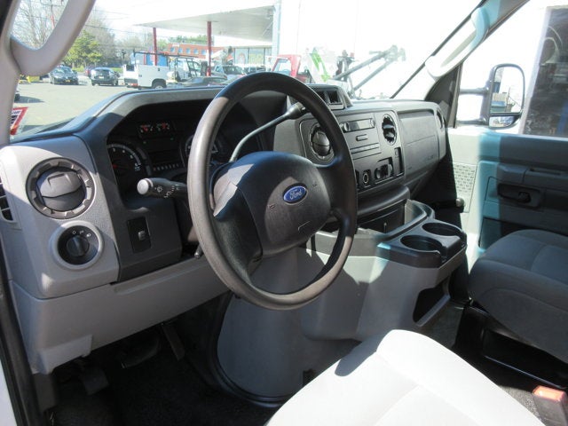 Used 2010 Ford E-450 - photo 11