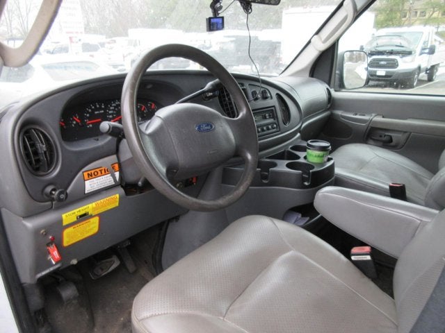Used 2007 Ford E-350 - photo 7