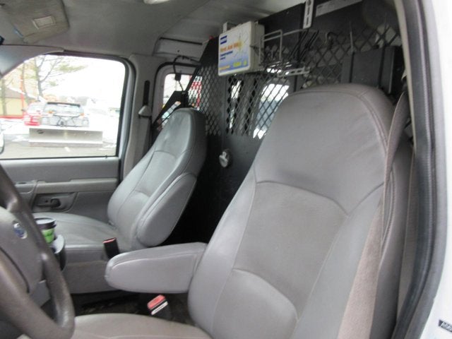 Used 2007 Ford E-350 - photo 9