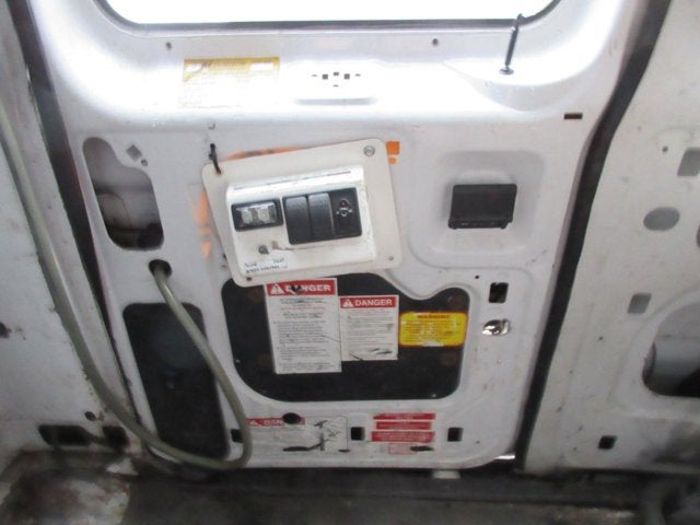 Used 2007 Ford E-350 - photo 14