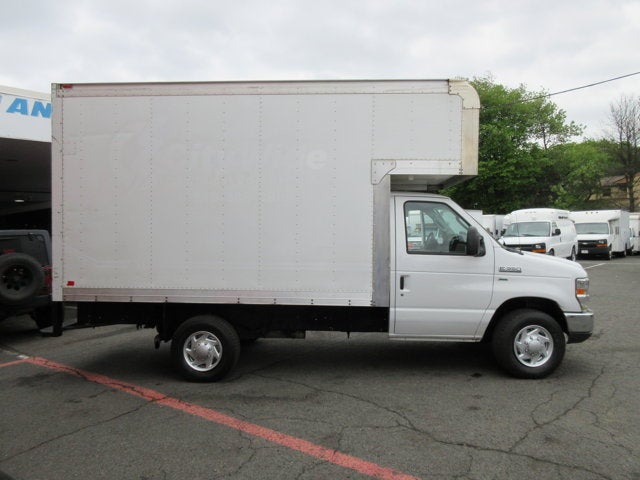 Used 2013 Ford E-350 - photo 8