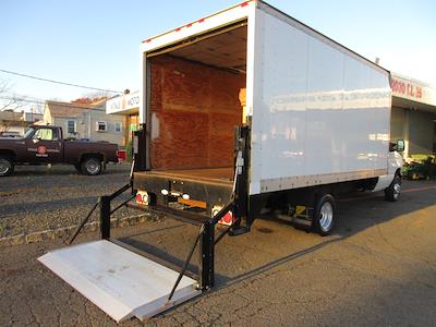 Used 2009 Ford E-350 - photo 1