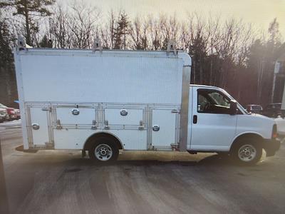 Used 2017 GMC Savana 3500 Cutaway for sale #VM8940 - photo 2