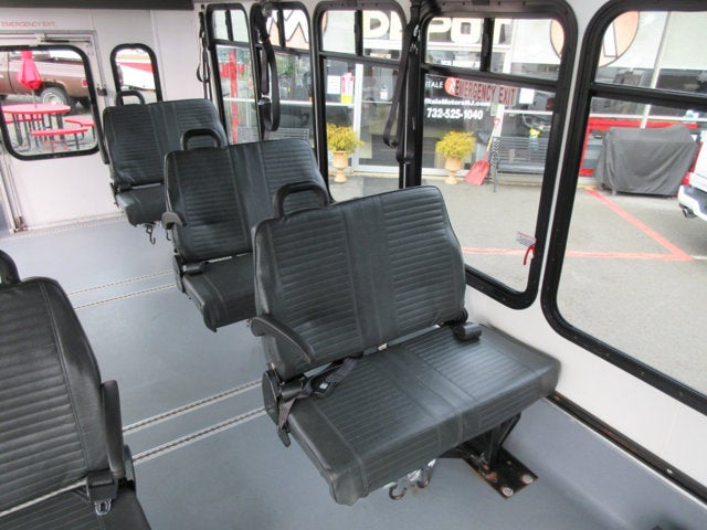 Used 2017 Ford E-450 - photo 7