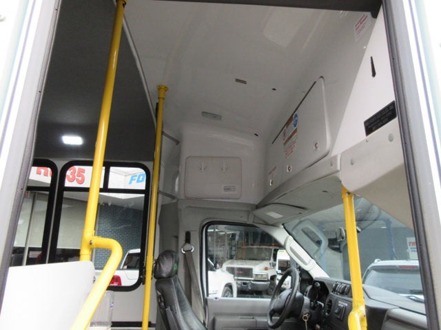 Used 2017 Ford E-450 - photo 22