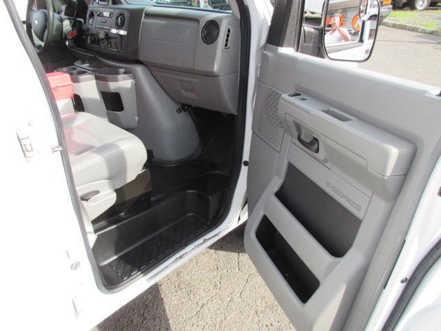 Used 2011 Ford E-350 - photo 16