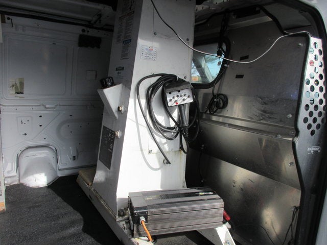 Used 2011 Ford E-350 - photo 18