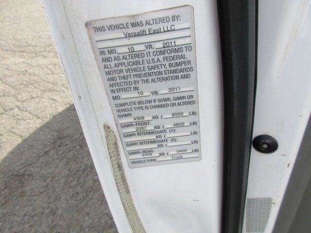 Used 2011 Ford E-350 - photo 38