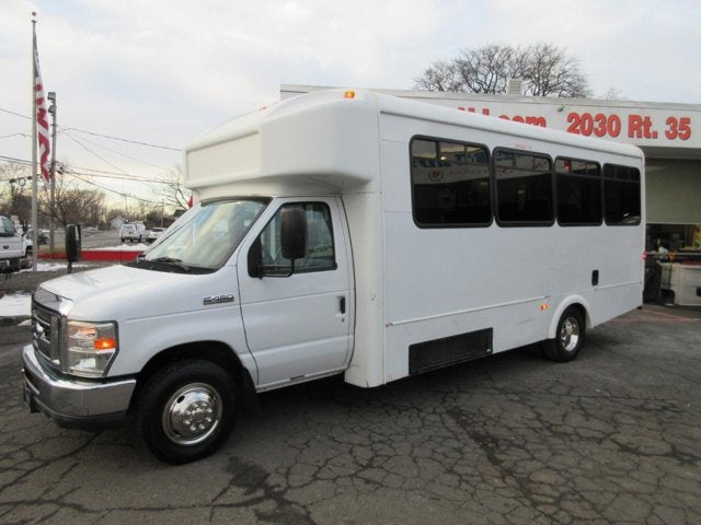Used 2013 Ford E-450 Mobility - photo 2