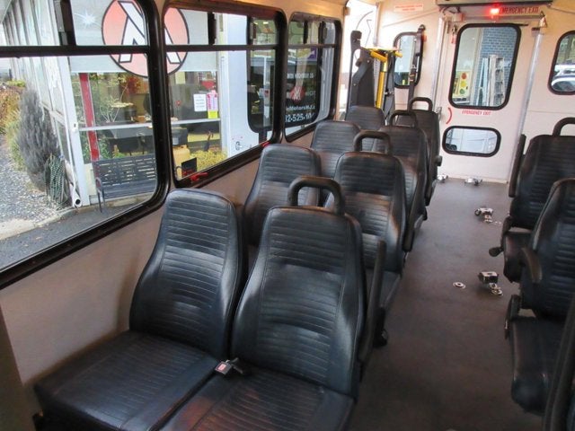 Used 2013 Ford E-450 - photo 7