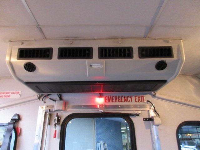 Used 2013 Ford E-450 - photo 10