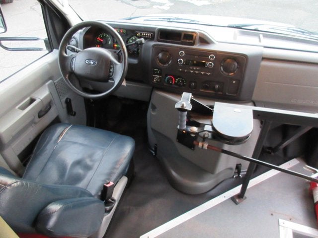 Used 2013 Ford E-450 - photo 25