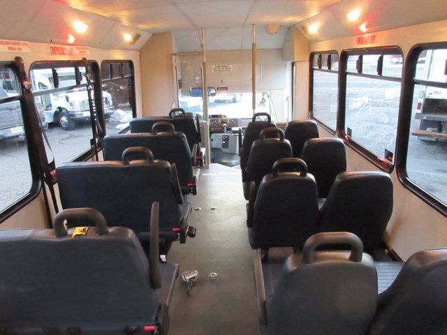 Used 2013 Ford E-450 - photo 29