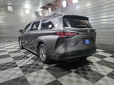 Used 2021 Toyota Sienna XLE Minivan for sale #016844 - photo 2