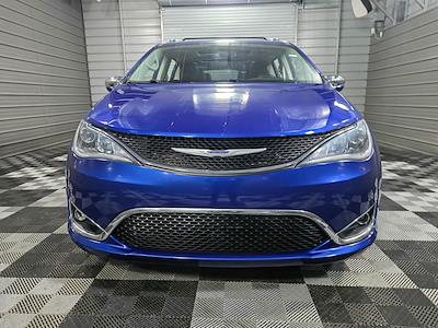 Used 2020 Chrysler Pacifica Limited Minivan for sale #109027 - photo 2