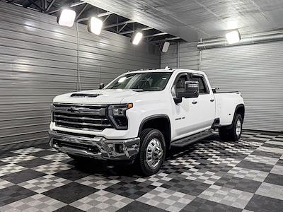 Used 2024 Chevrolet Silverado 3500 - photo 1