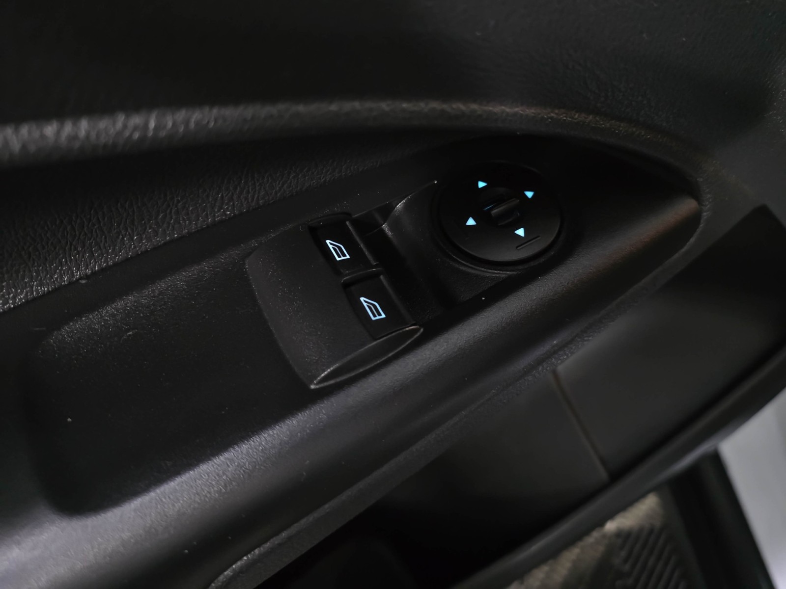 Used 2016 Ford Transit Connect - photo 28