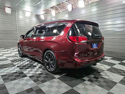 2018 Chrysler Pacifica FWD Minivan for sale #355849 - photo 2