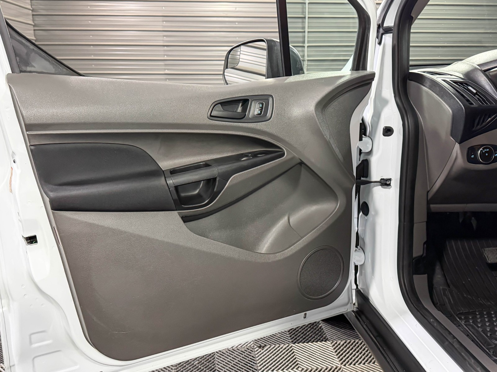 Used 2019 Ford Transit Connect - photo 31