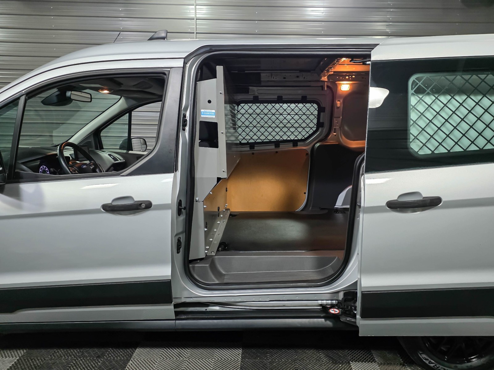 Used 2019 Ford Transit Connect - photo 13