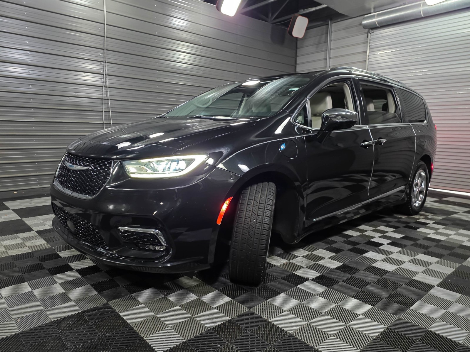 Used 2021 Chrysler Pacifica - photo 48