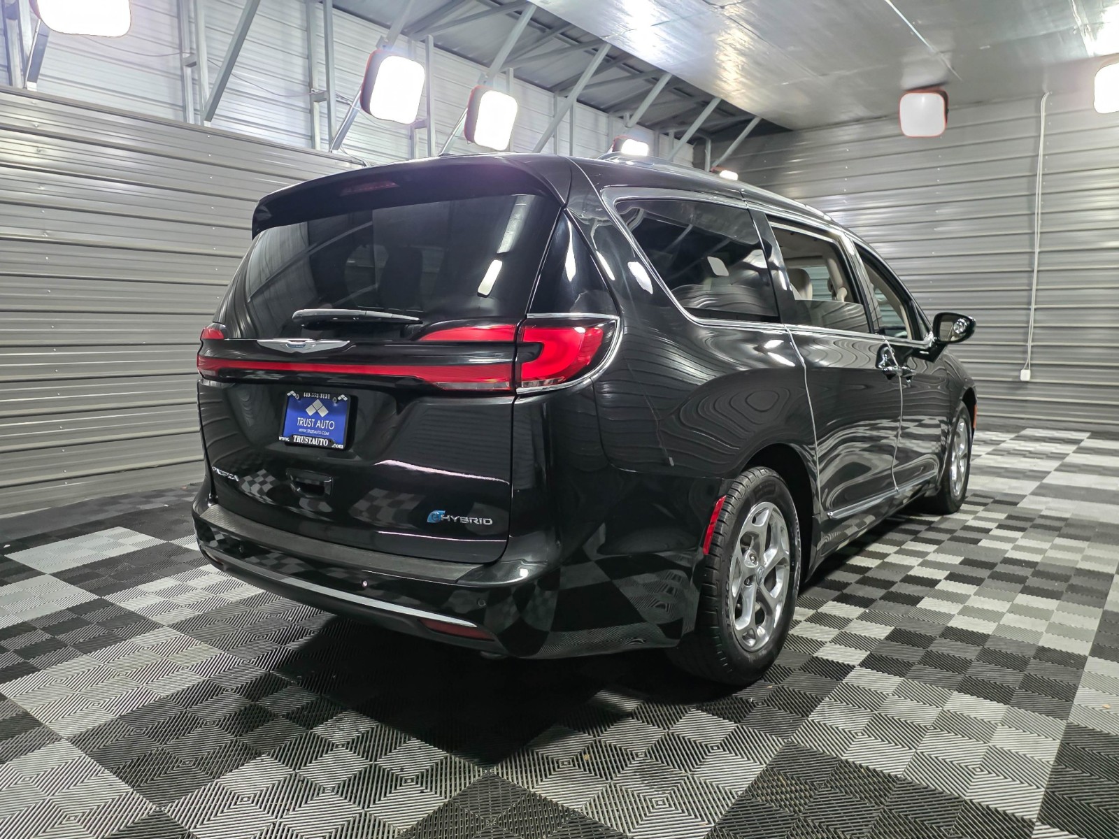 Used 2021 Chrysler Pacifica - photo 7