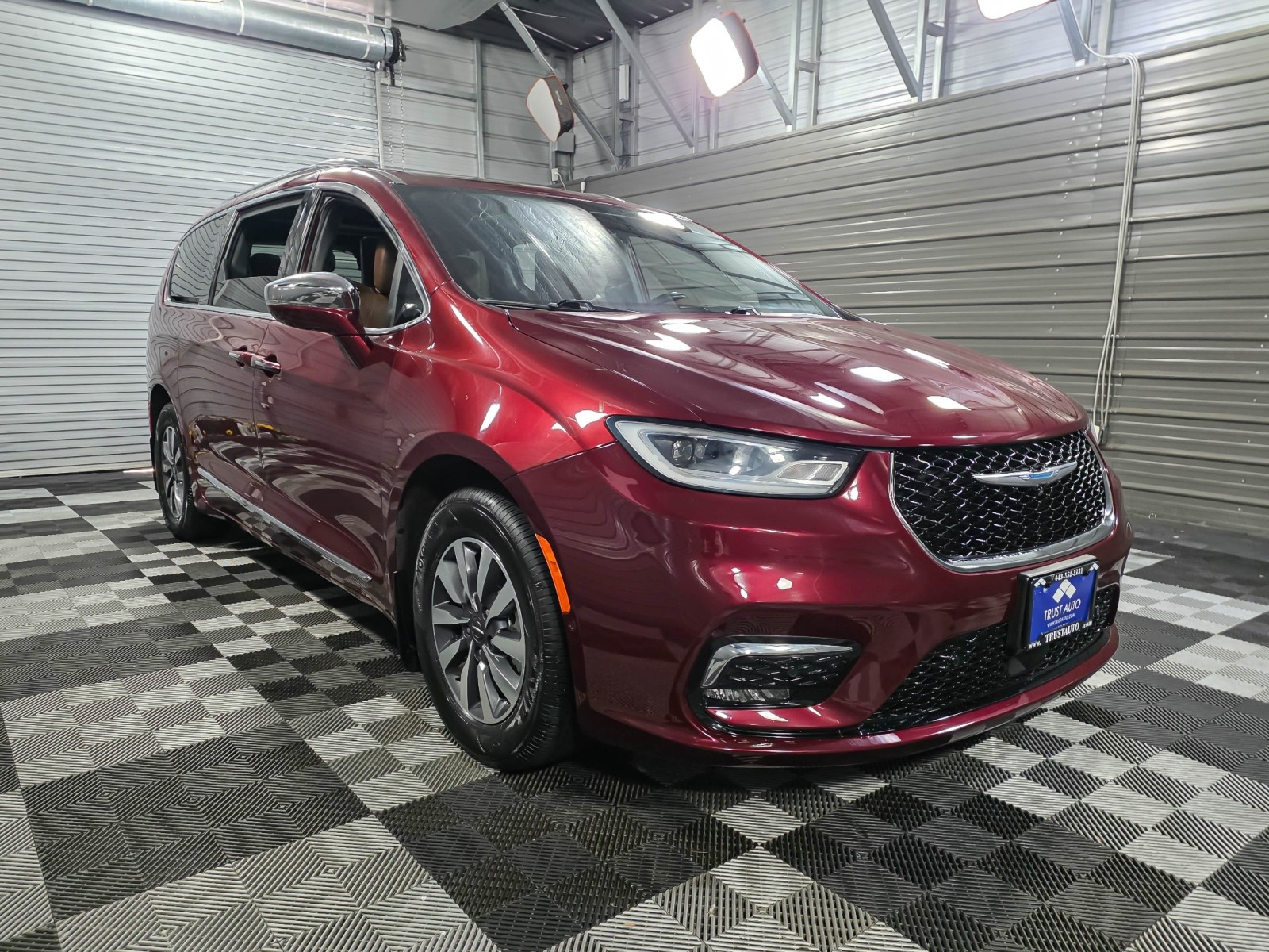 Used 2021 Chrysler Pacifica - photo 6