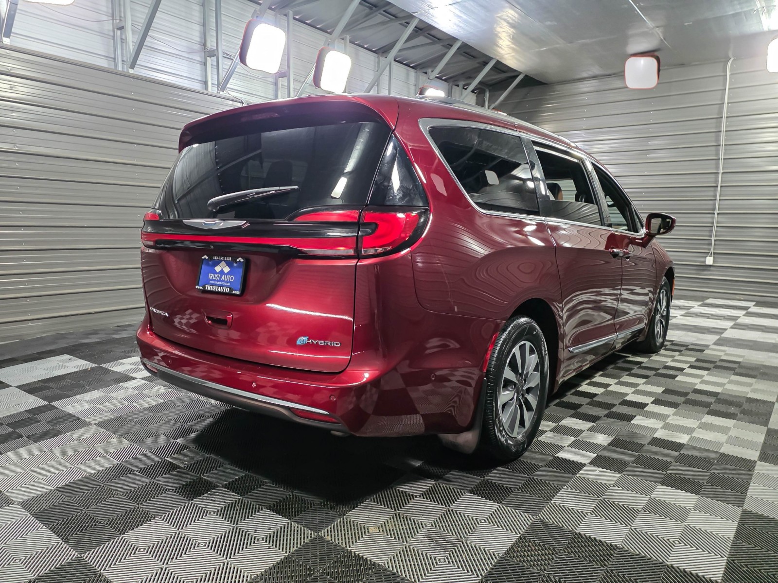 Used 2021 Chrysler Pacifica - photo 7