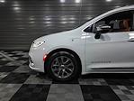Used 2025 Chrysler Pacifica Hybrid Pinnacle Minivan for sale #549944 - photo 46