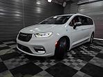 Used 2025 Chrysler Pacifica Hybrid Pinnacle Minivan for sale #549944 - photo 47
