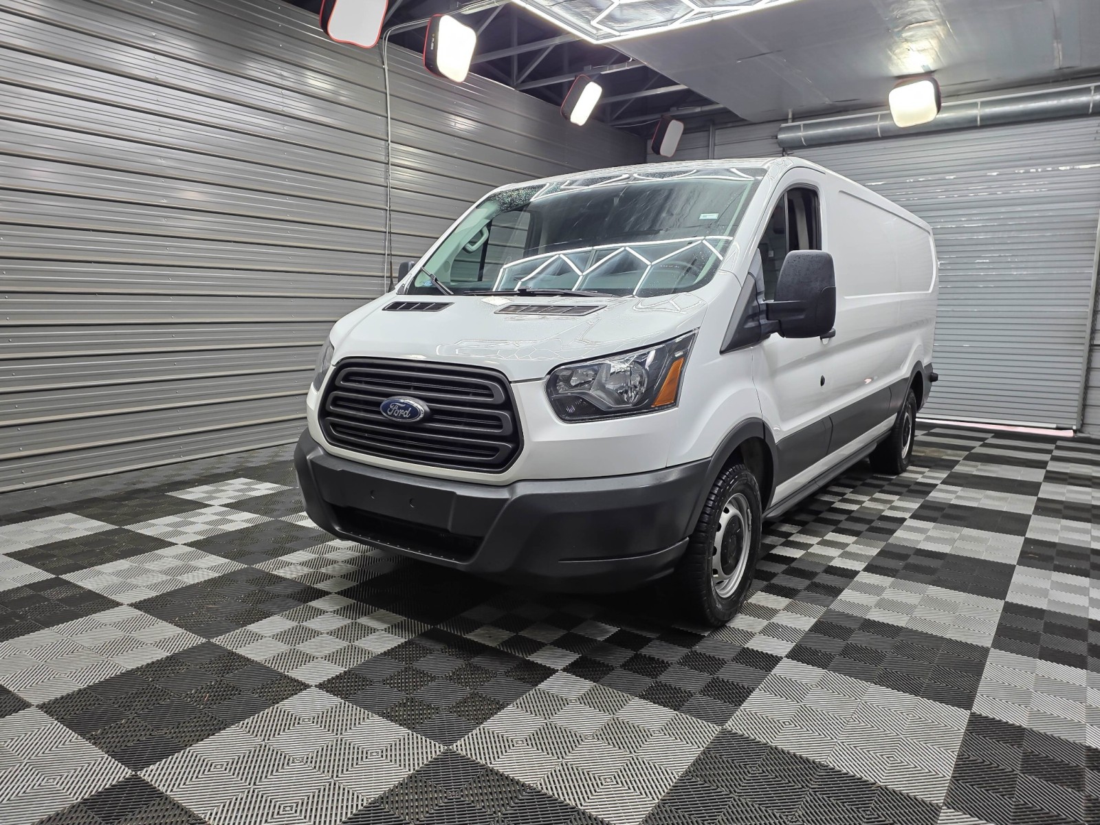 Used 2017 Ford Transit 150 - photo 5