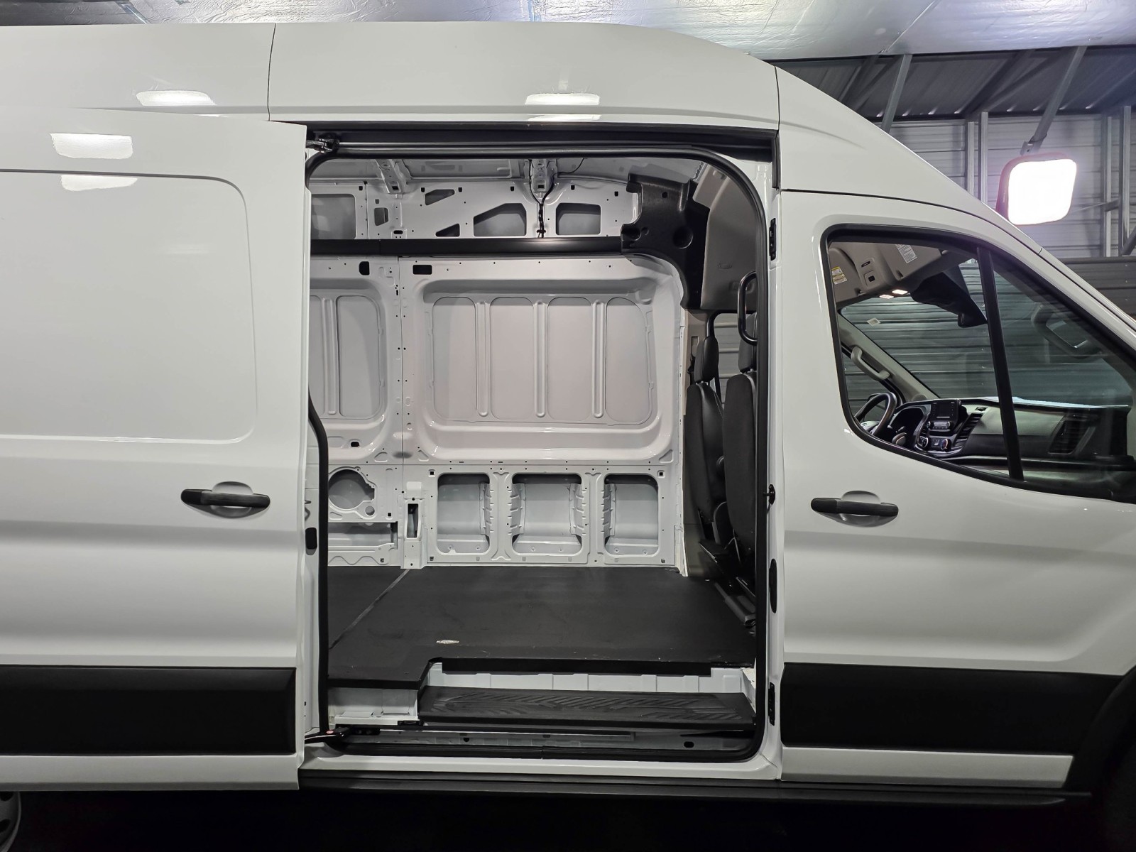 Used 2023 Ford Transit 250 - photo 12
