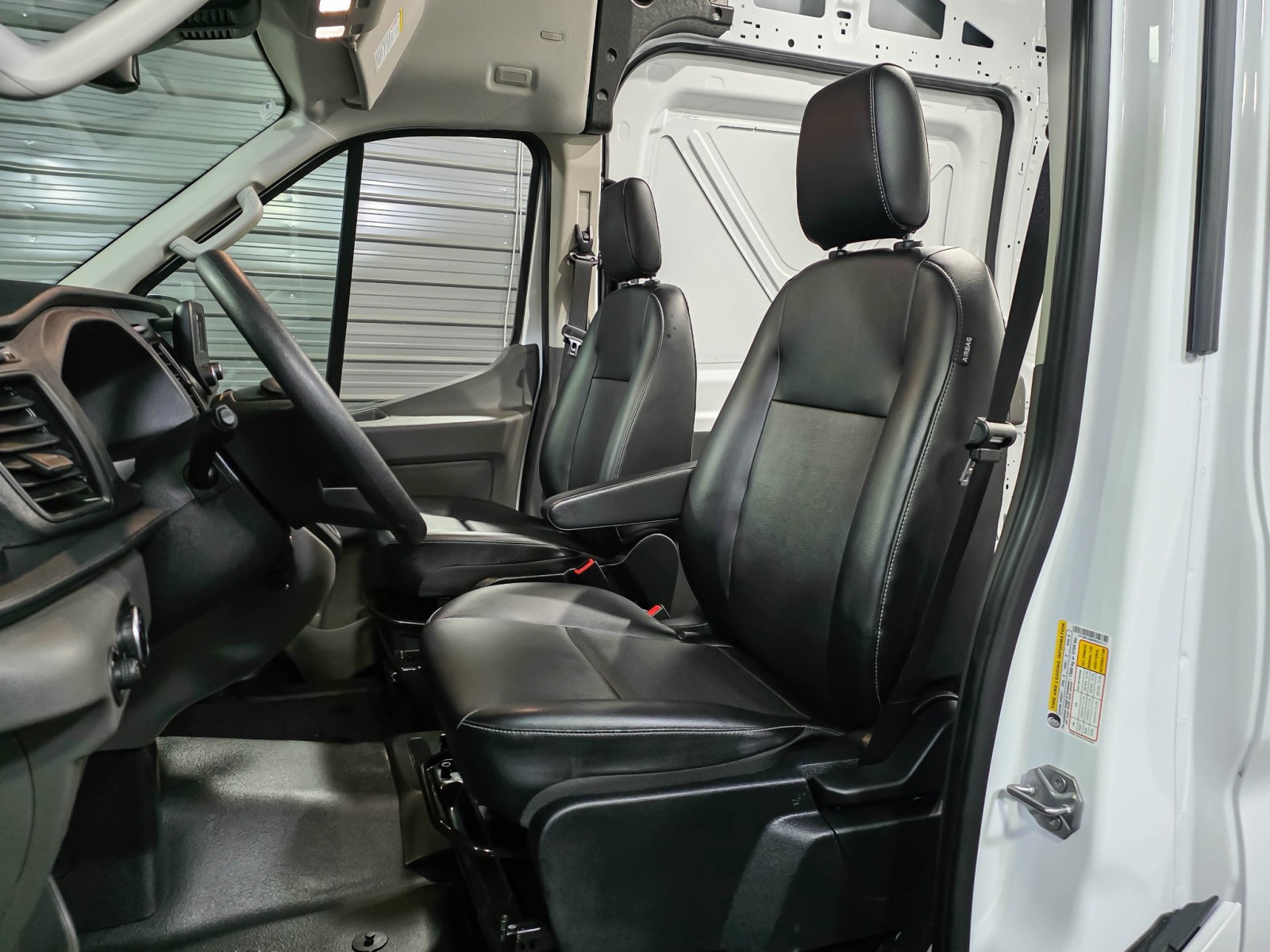Used 2023 Ford Transit 250 - photo 17