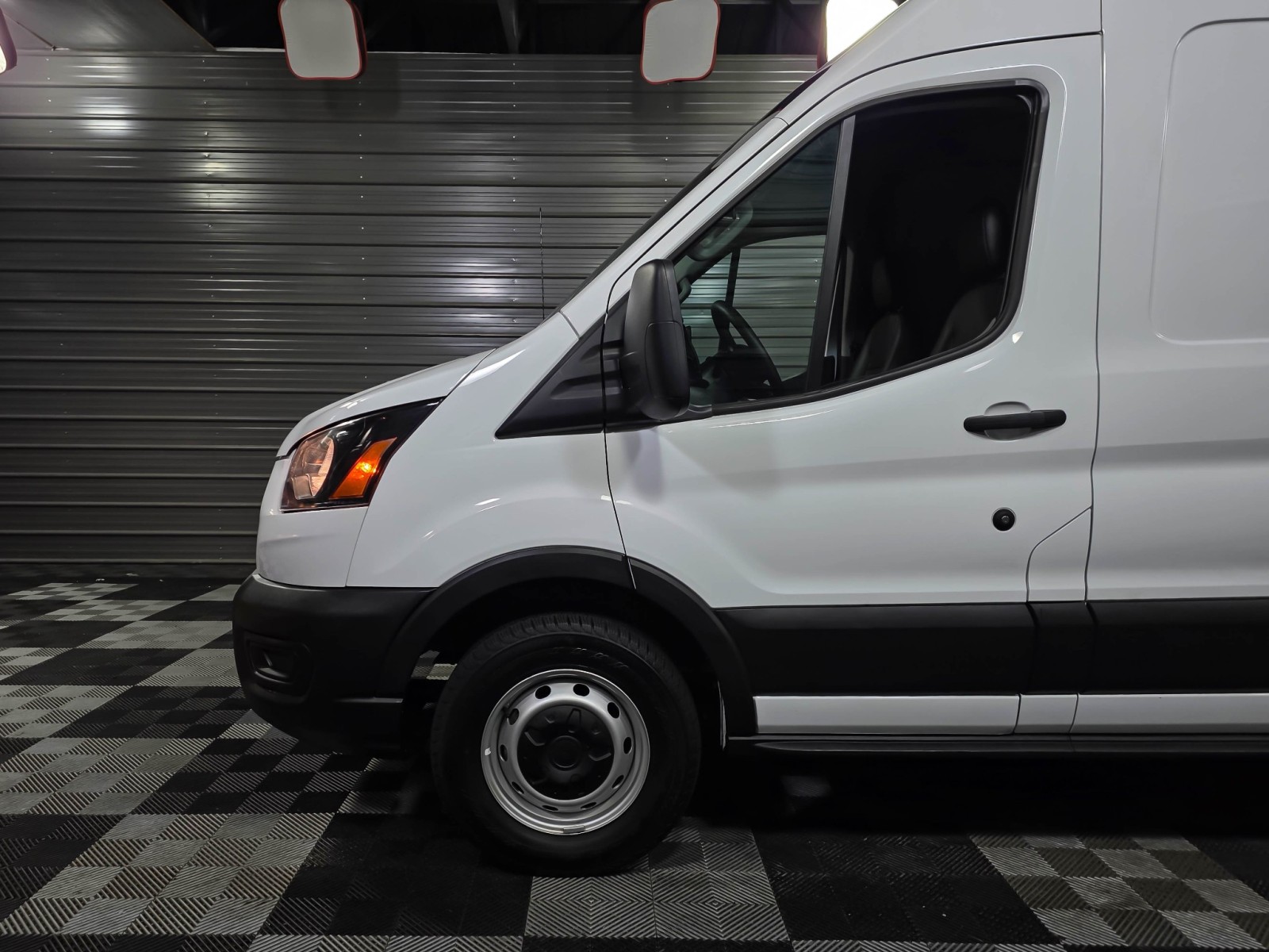 Used 2023 Ford Transit 250 - photo 32