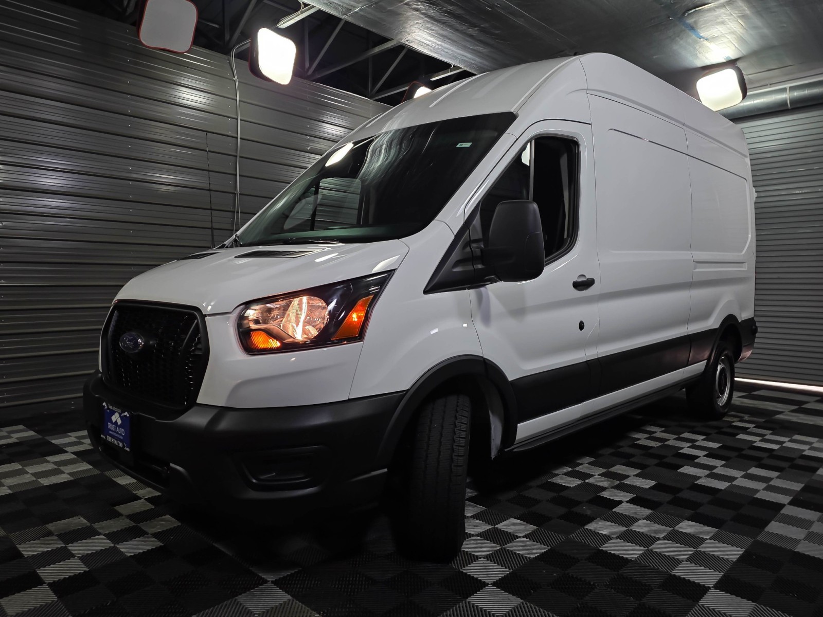 Used 2023 Ford Transit 250 - photo 33