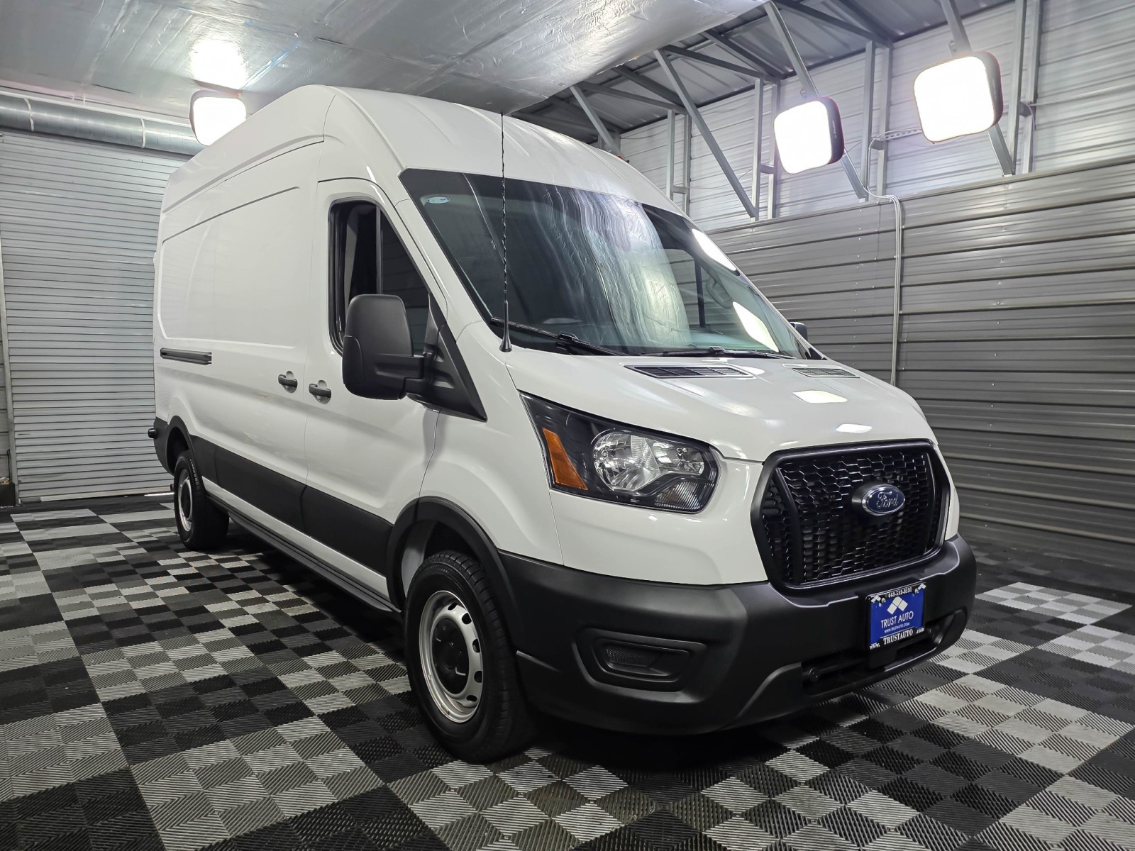 Used 2023 Ford Transit 250 - photo 6