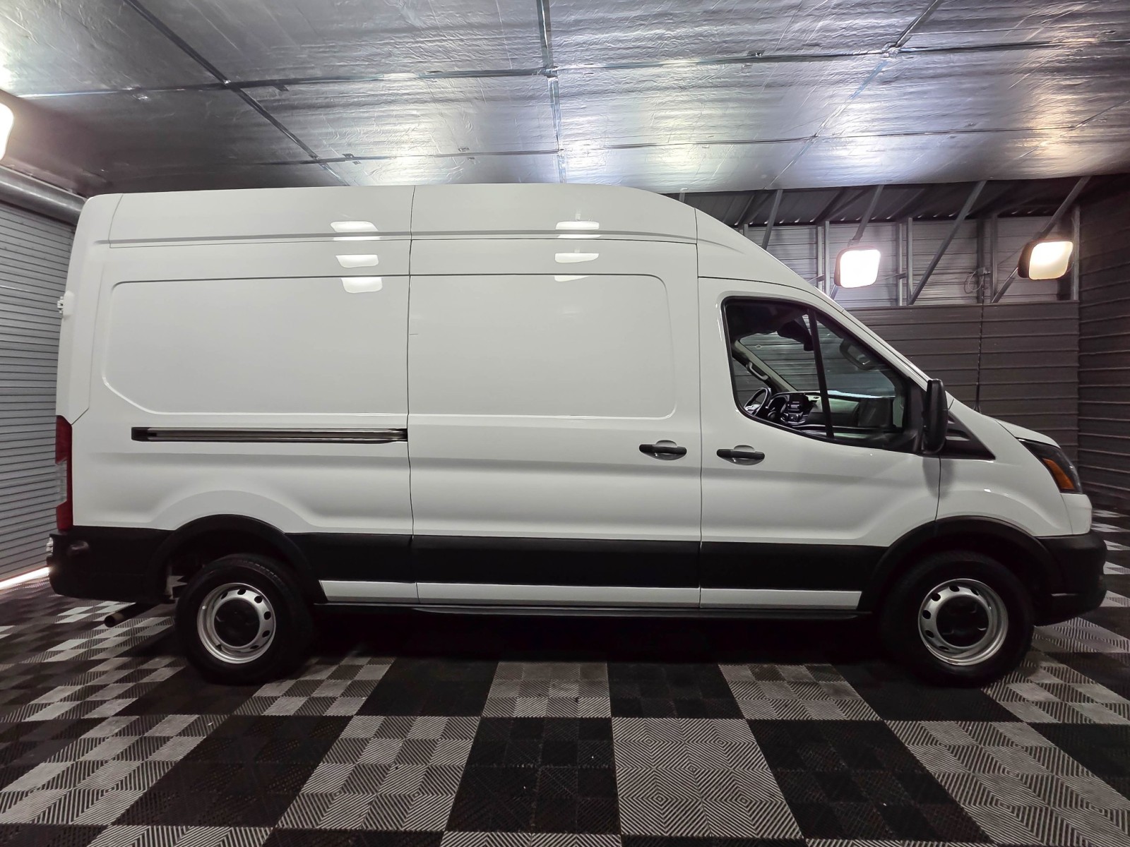 Used 2023 Ford Transit 250 - photo 11