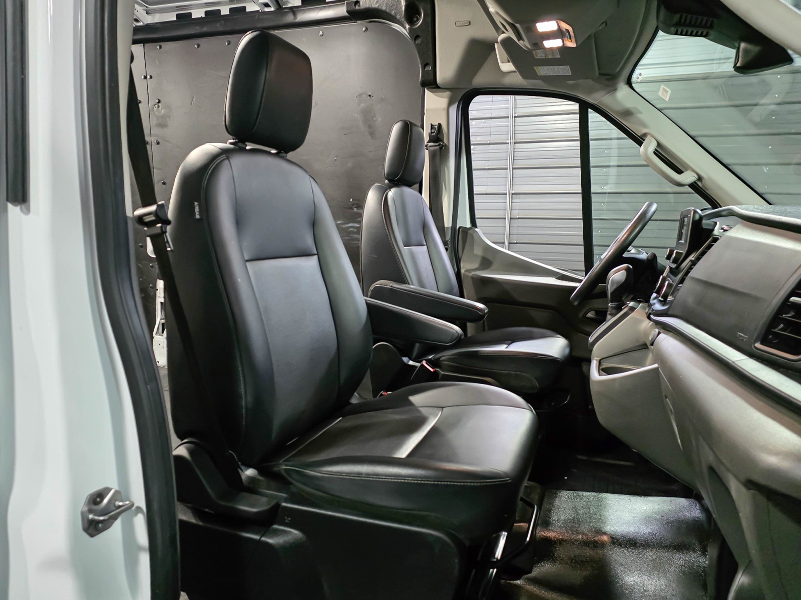 Used 2023 Ford Transit 250 - photo 18