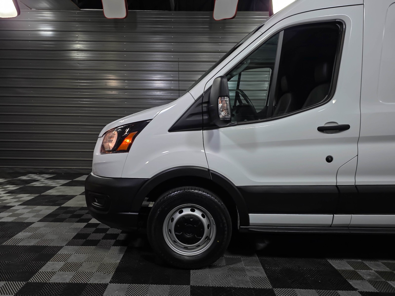 Used 2023 Ford Transit 250 - photo 32